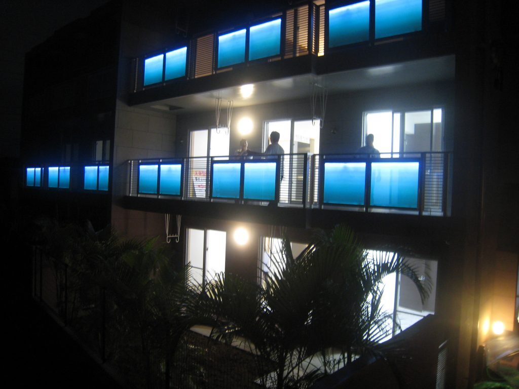 %e3%83%9e%e3%82%b8%e3%83%83%e3%82%af%e6%89%8b%e3%81%99%e3%82%8a%e5%a4%9c